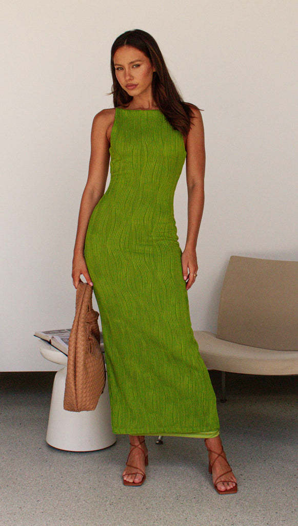 Backless water ripple sleeveless sexy dress with slim fit and hip hugging skirt for women